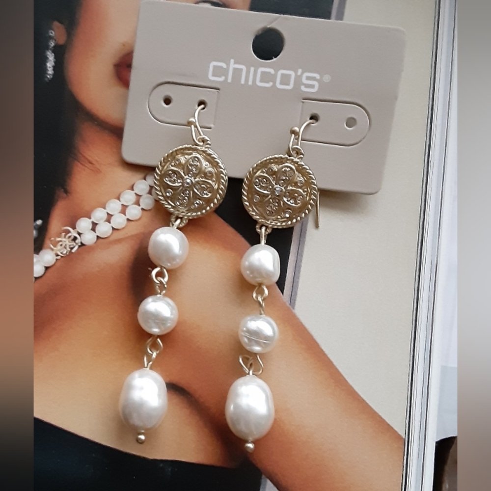 NWT CHICO'S ALBA PEARL LINEAR EARRINGS